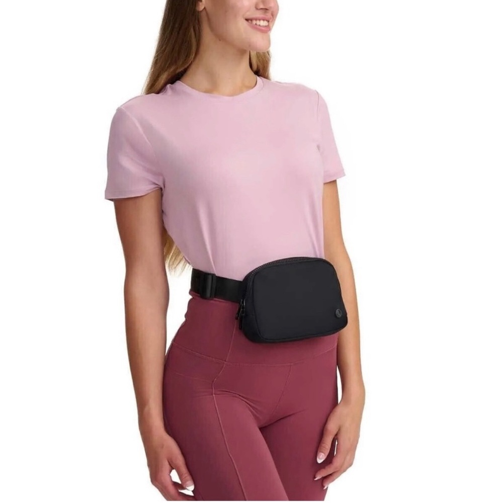 LOLE Fanny pack
